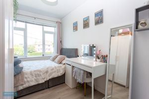 Bedroom- click for photo gallery